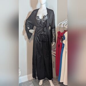 Elegant Black Lace Robe